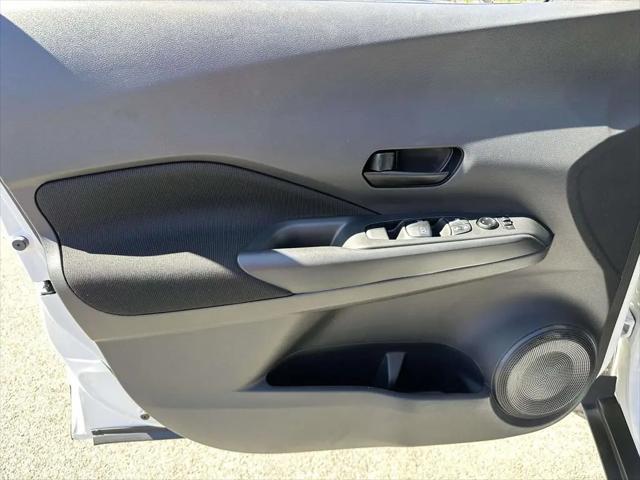 2024 Nissan Kicks S Xtronic CVT