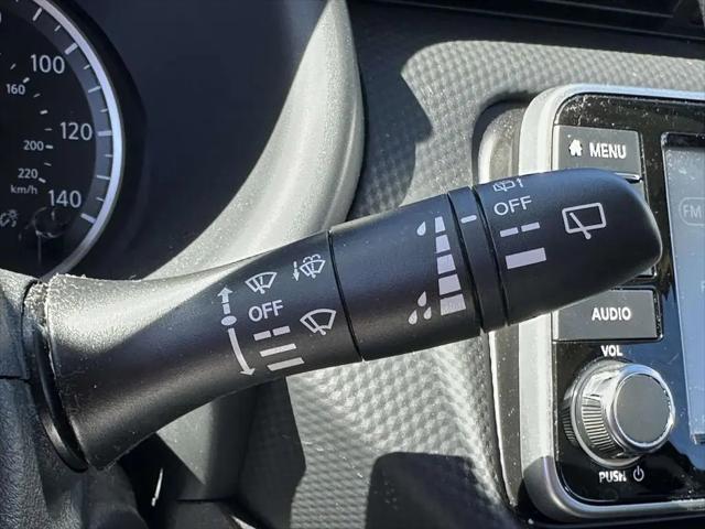 2024 Nissan Kicks S Xtronic CVT