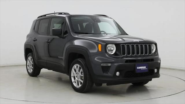 2023 Jeep Renegade Latitude 4x4 for sale in Milwaukee, WI