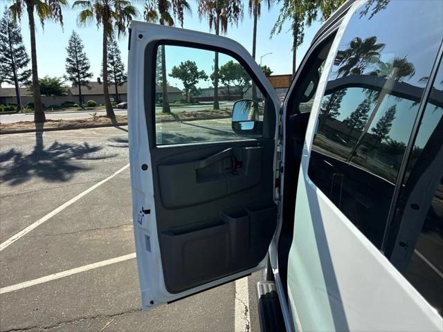 2026 Chevrolet Express Passenger 3500 Extended Wheelbase, LS, RWD
