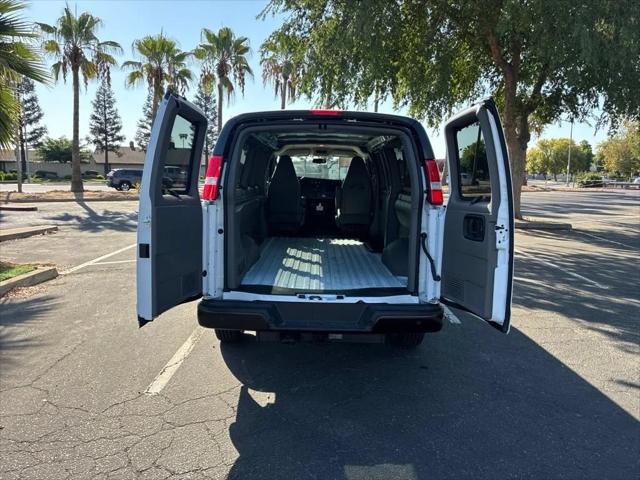 2026 Chevrolet Express Passenger 3500 Extended Wheelbase, LS, RWD
