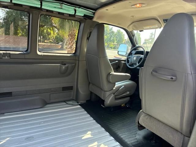 2026 Chevrolet Express Passenger 3500 Extended Wheelbase, LS, RWD