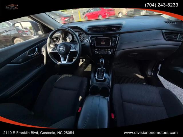 2020 Nissan Rogue SV FWD