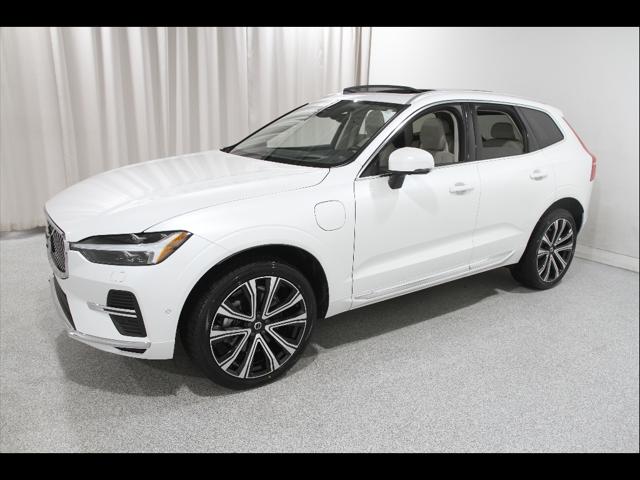 2023 Volvo XC60 Recharge T8 Ultimate Bright Theme