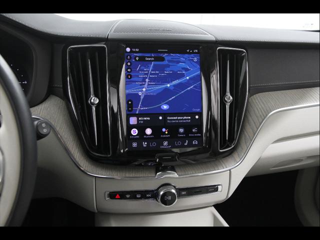 2023 Volvo XC60 Recharge T8 Ultimate Bright Theme