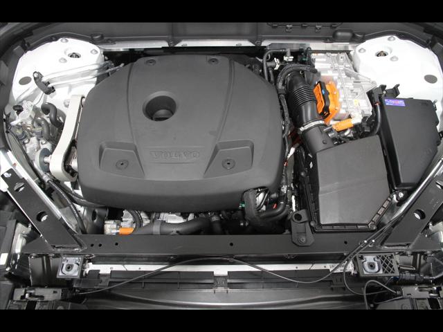 2023 Volvo XC60 Recharge T8 Ultimate Bright Theme