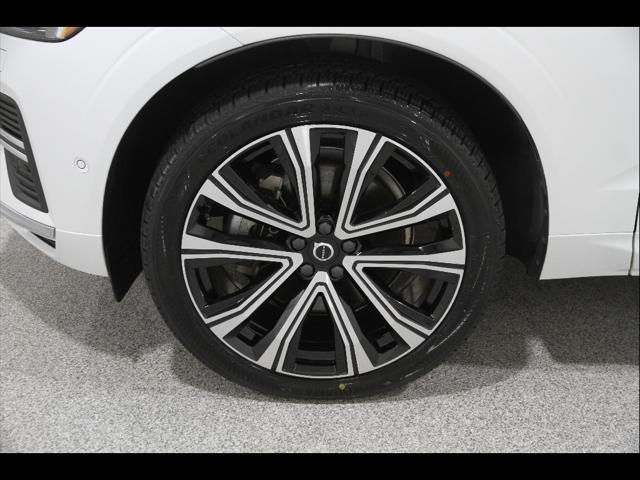 2023 Volvo XC60 Recharge T8 Ultimate Bright Theme