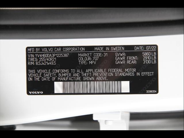 2023 Volvo XC60 Recharge T8 Ultimate Bright Theme