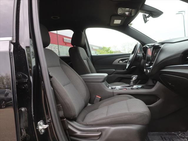 2023 Chevrolet Traverse AWD LT Cloth