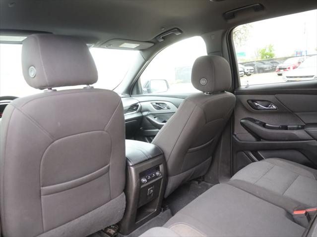 2023 Chevrolet Traverse AWD LT Cloth