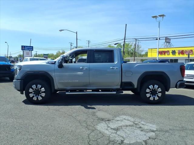 2024 GMC Sierra 2500HD 4WD Crew Cab Standard Bed Denali
