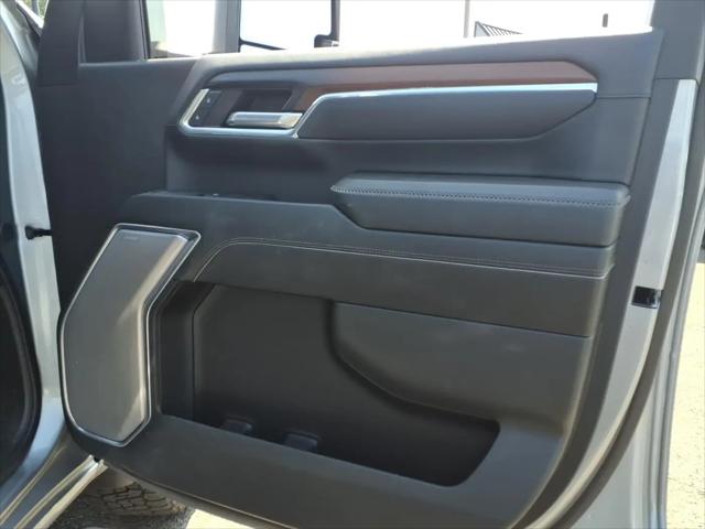 2024 GMC Sierra 2500HD 4WD Crew Cab Standard Bed Denali