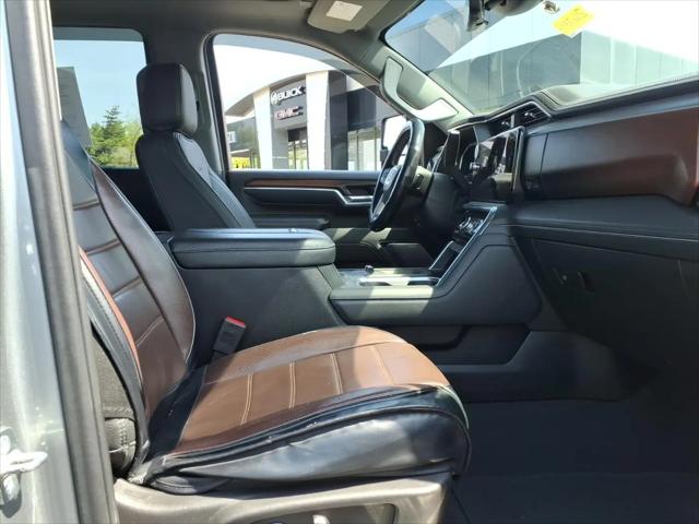 2024 GMC Sierra 2500HD 4WD Crew Cab Standard Bed Denali