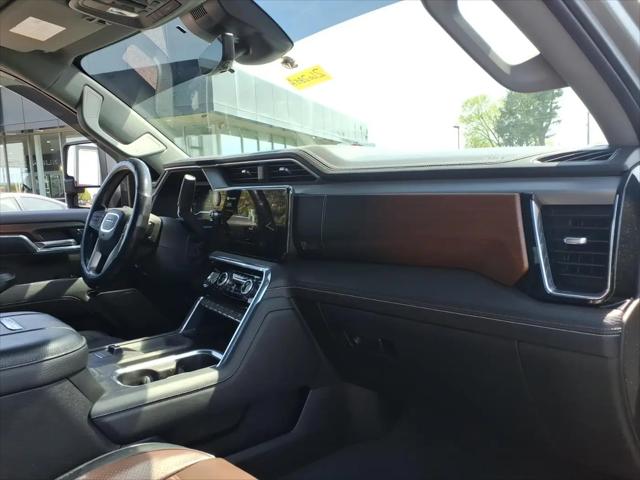 2024 GMC Sierra 2500HD 4WD Crew Cab Standard Bed Denali