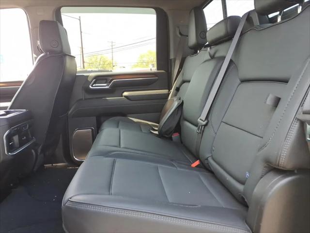 2024 GMC Sierra 2500HD 4WD Crew Cab Standard Bed Denali