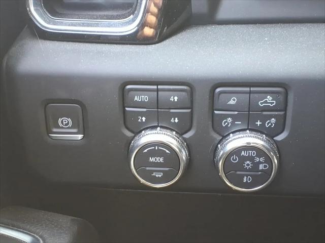 2024 GMC Sierra 2500HD 4WD Crew Cab Standard Bed Denali
