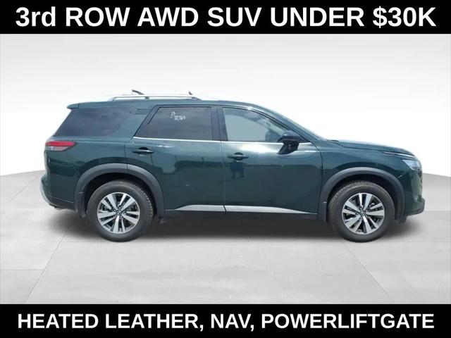 2023 Nissan Pathfinder SL 4WD