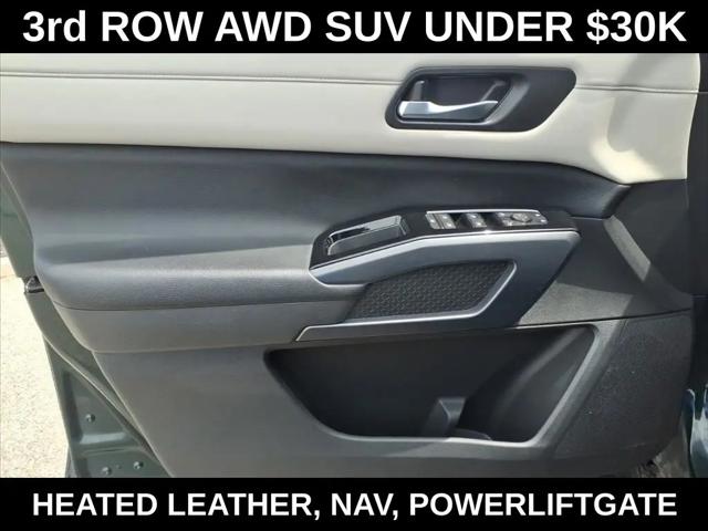 2023 Nissan Pathfinder SL 4WD