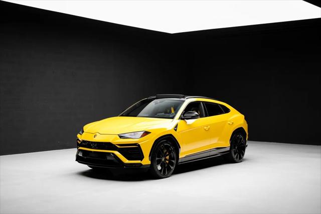 2021 Lamborghini Urus Pearl Capsule