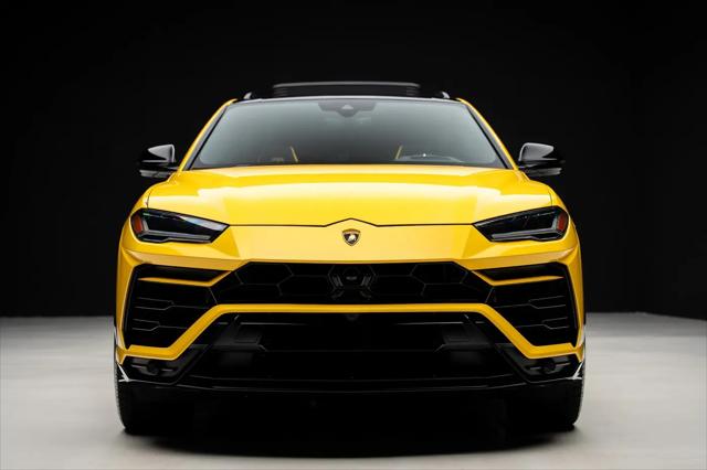 2021 Lamborghini Urus Pearl Capsule
