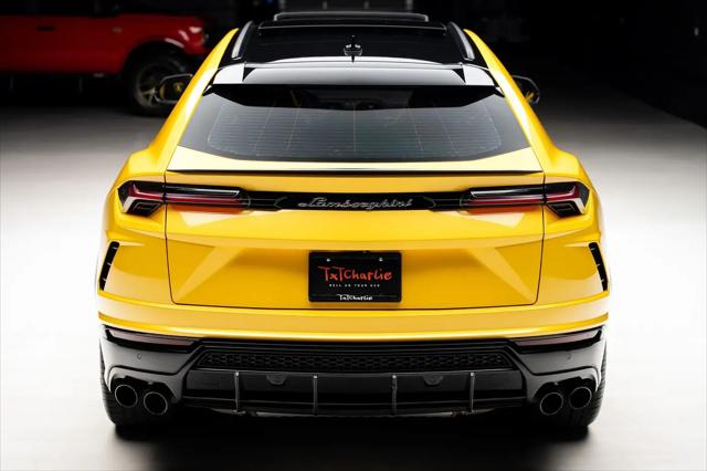 2021 Lamborghini Urus Pearl Capsule