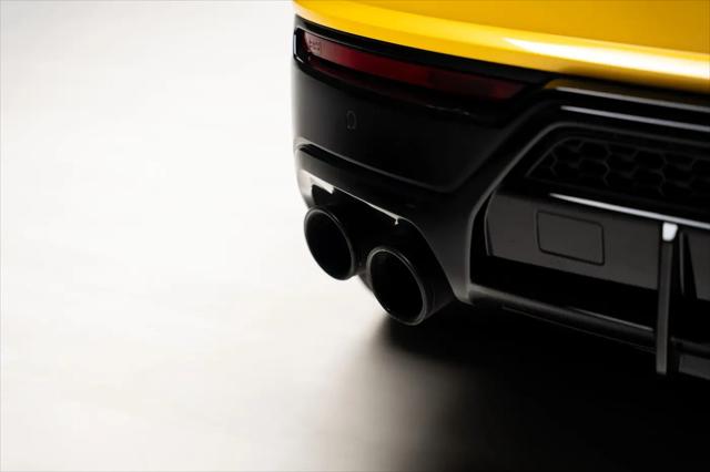 2021 Lamborghini Urus Pearl Capsule