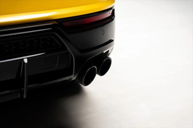 2021 Lamborghini Urus Pearl Capsule