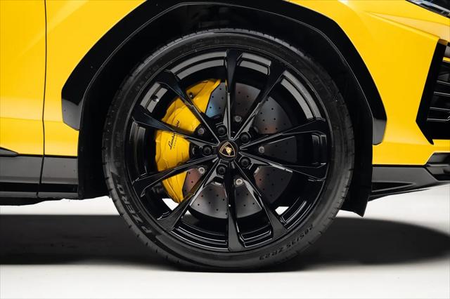 2021 Lamborghini Urus Pearl Capsule