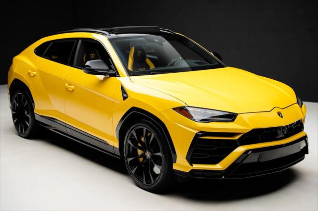 2021 Lamborghini Urus Pearl Capsule
