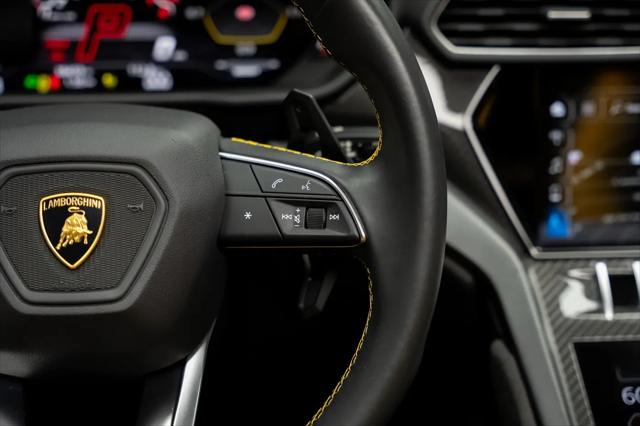 2021 Lamborghini Urus Pearl Capsule