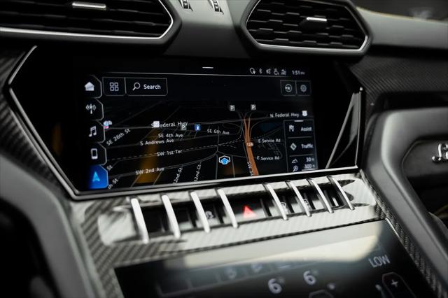 2021 Lamborghini Urus Pearl Capsule