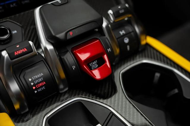 2021 Lamborghini Urus Pearl Capsule