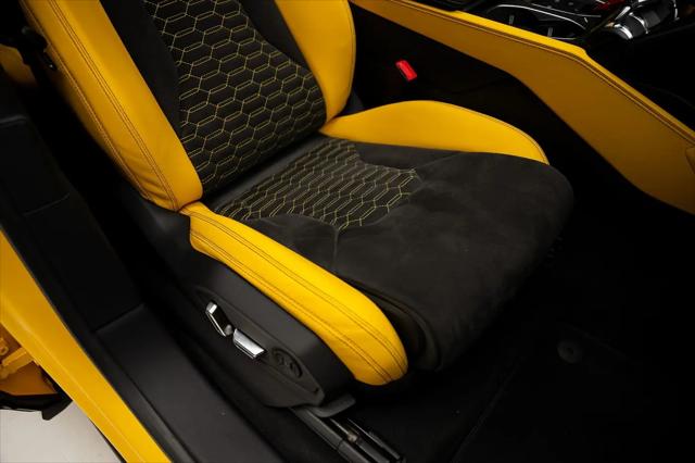 2021 Lamborghini Urus Pearl Capsule
