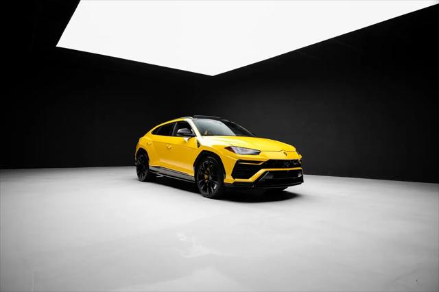 2021 Lamborghini Urus Pearl Capsule