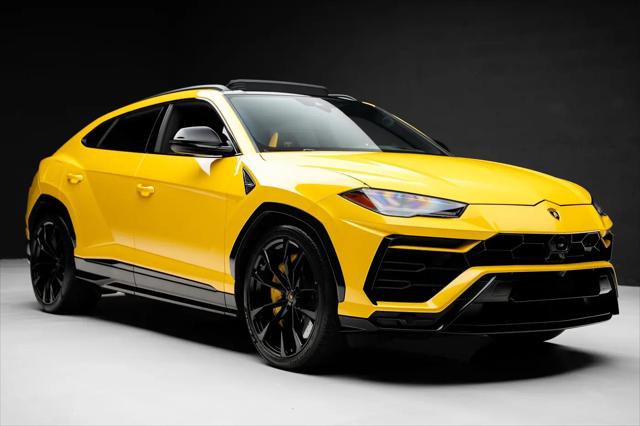 2021 Lamborghini Urus Pearl Capsule