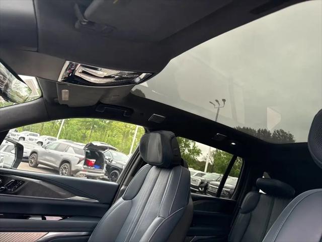 2025 Cadillac Escalade Luxury 2 AWD