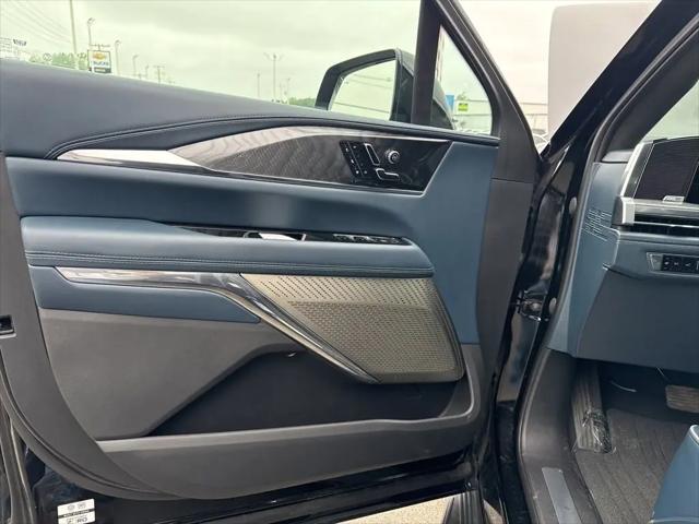 2025 Cadillac Escalade Luxury 2 AWD