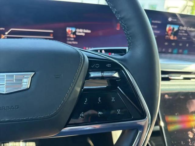 2025 Cadillac Escalade Luxury 2 AWD