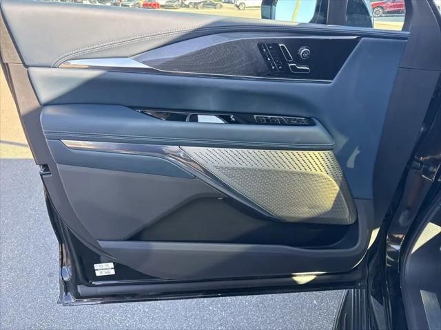 2025 Cadillac Escalade Luxury 2 AWD