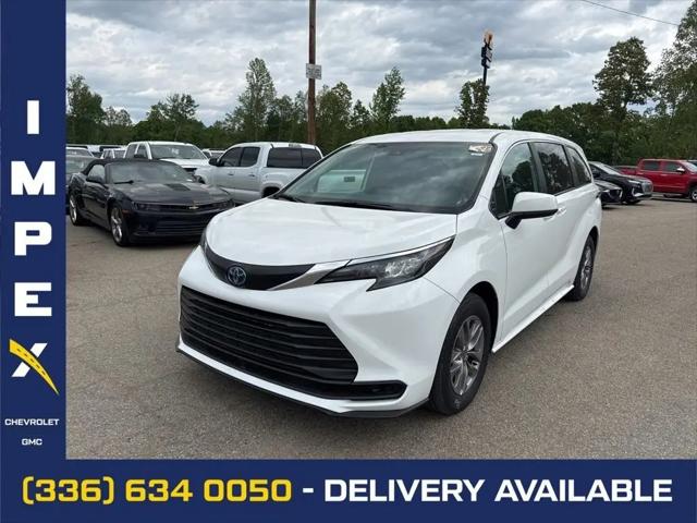 2025 Toyota Sienna LE for sale in Reidsville, NC