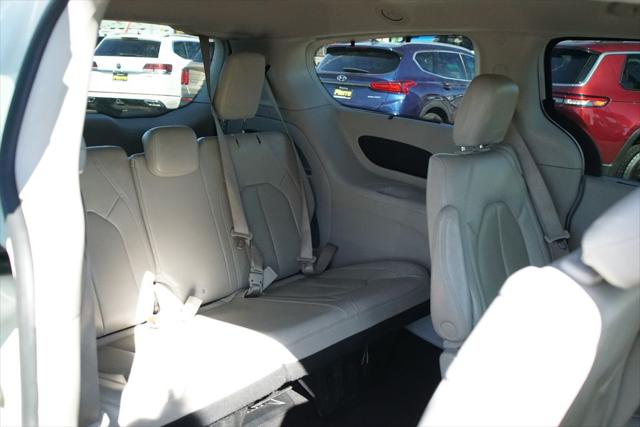 2021 Chrysler Pacifica Touring L