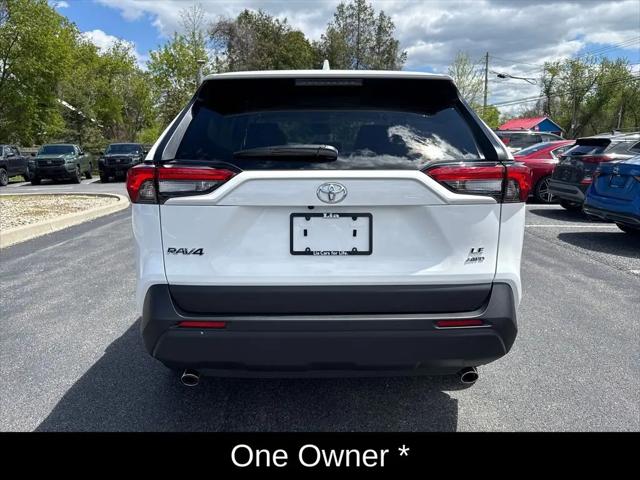 2025 Toyota RAV4 LE