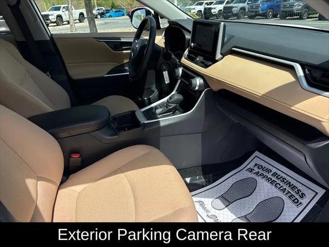 2025 Toyota RAV4 LE