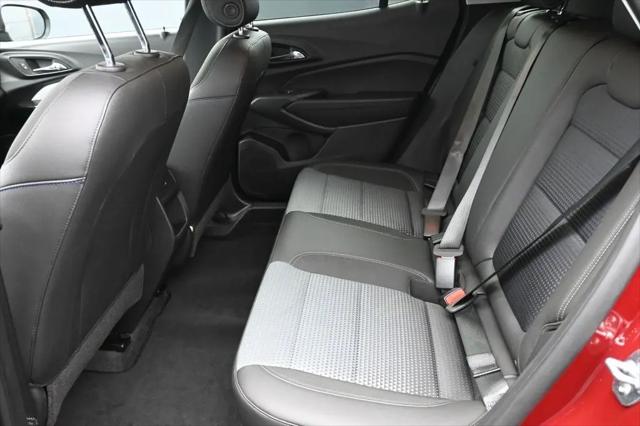 2025 Chevrolet Trax FWD LT
