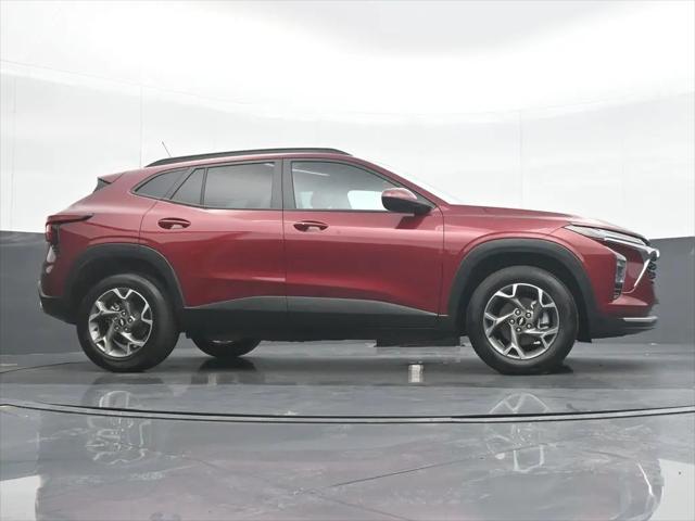 2025 Chevrolet Trax FWD LT