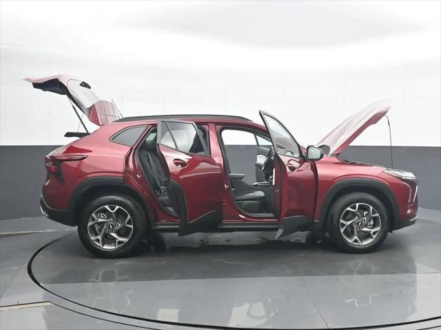 2025 Chevrolet Trax FWD LT