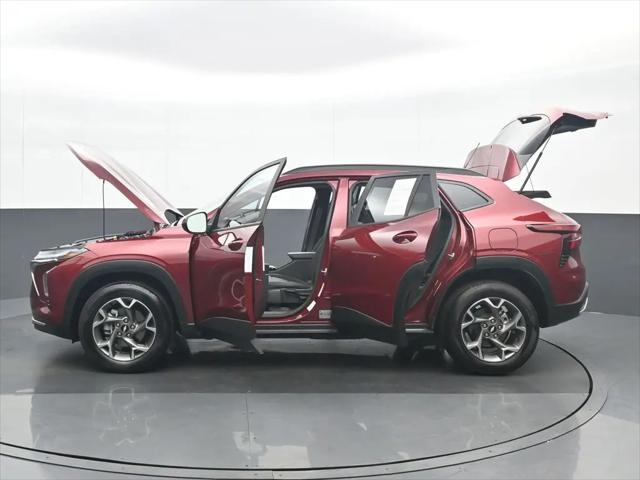 2025 Chevrolet Trax FWD LT