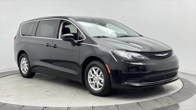 2024 Chrysler Voyager LX