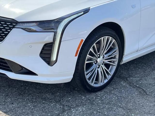 2023 Cadillac CT4 Premium Luxury