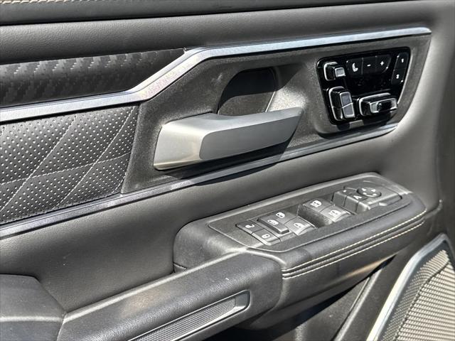 2026 Ram 1500 Tungsten Crew Cab 4x4 5'7" Box